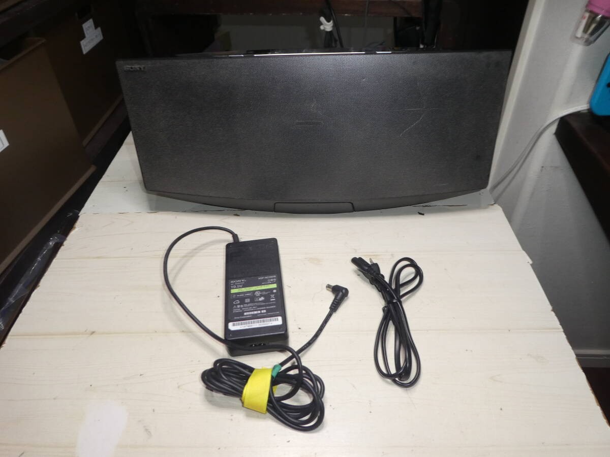 SONY CMT-V70B Walkman Dock Component System with Bluetooth