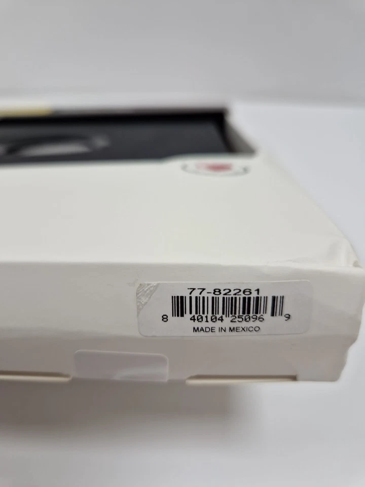 OtterBox iPad Pro 11" M4 1st - 4th Gen Case Defender Series Rugged Black RRP £80 - Image 4 of 4