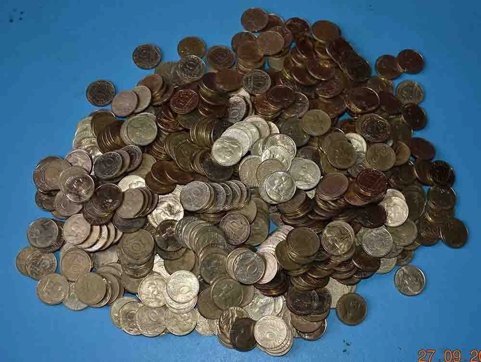 MONNAIE - 10 centimes - ENVIRON 615 PIECES - DE 1967 à 2000 - Photo 1/1