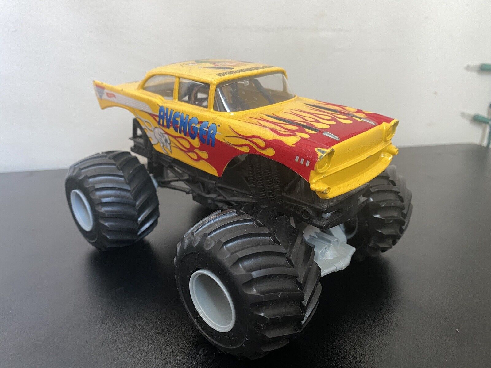 Hot Wheels Monster Jam Zombie 2013 Mattel Vehicle No BGH24 NRFB