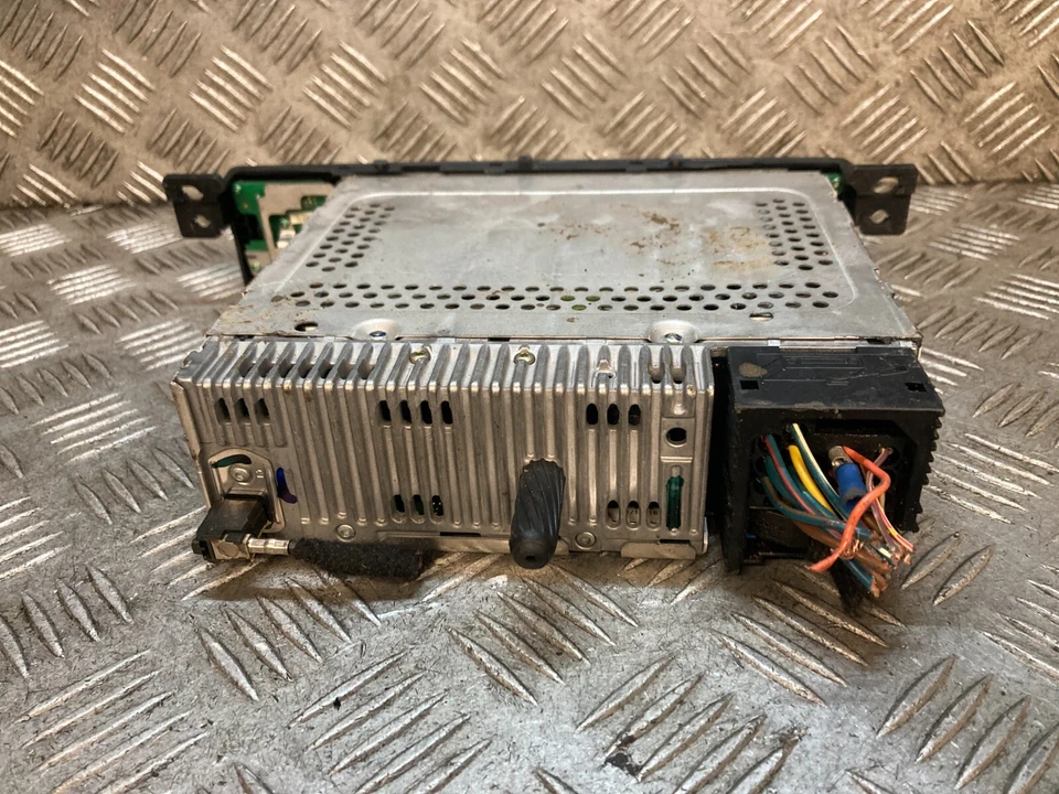 BMW 3 SERIES 320D SPORT 2005 4DR SALOON STEREO CD PLAYER 6943435-01 - Image 2 of 3