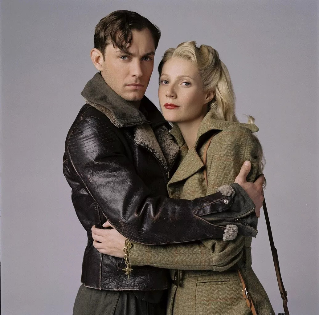Sky Captain Jude Law Gwyneth Paltrow 4x6 Picture Celebrity Print