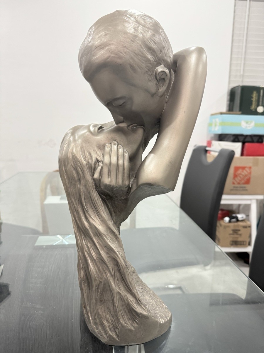 カップルのキス Austin Sculptures社 ※i4※ 2007 David Fisher 