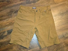 Simms Fishing Products Shorts Casual sz 34 Khaki Tan