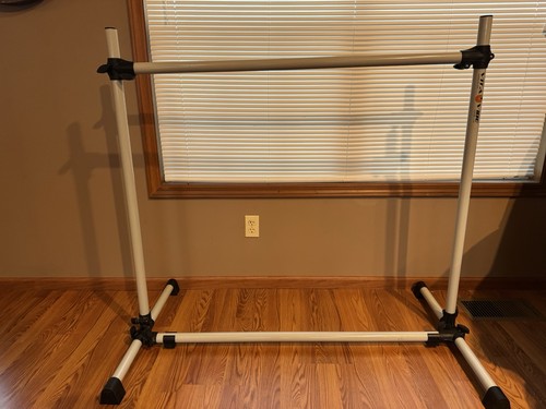VITA VIBE Portable Adjustable Single Ballet Barre, Aluminum Silver/Black 59 in