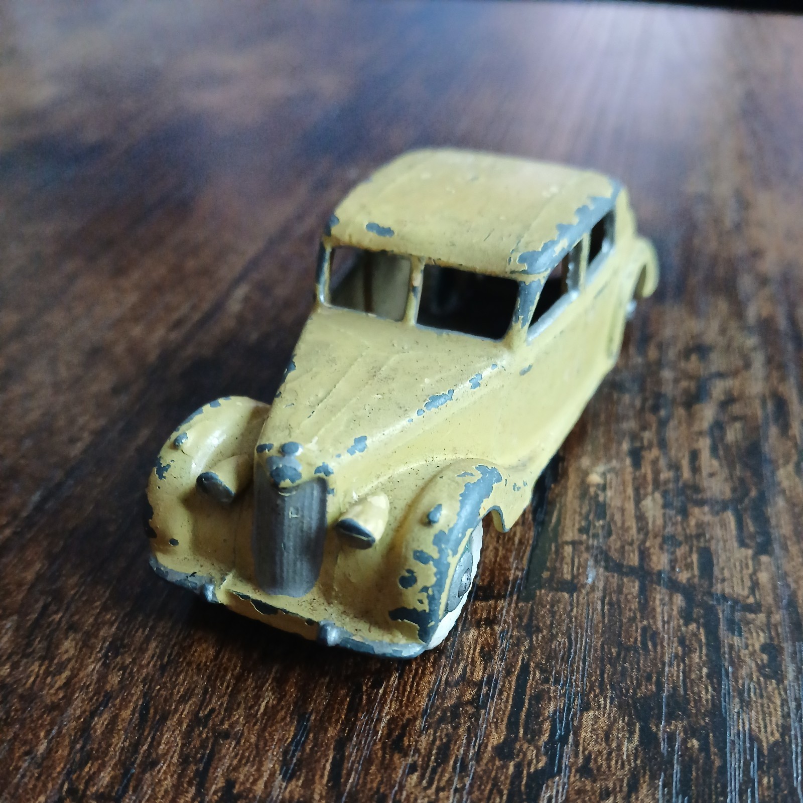 Dinky Toys Meccano - Riley 40A - Angleterre - Échelle 1:43 (occasion)