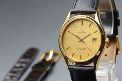 1984 Near MINT OMEGA Seamaster 33mm 196.0251 Quartz Gold Dial Men's Vintage