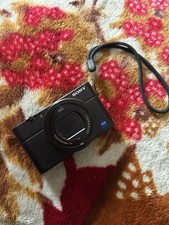 Sony Cyber-shot DSC-RX100 III 20.1MP 2.9x f/1.8 Built-in Flash Black