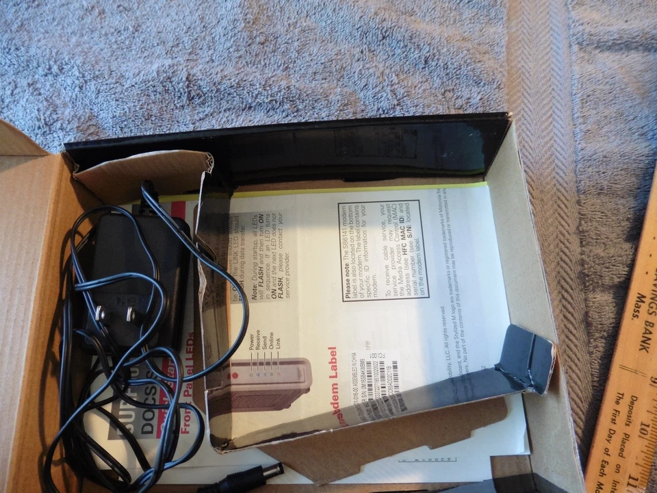 Motorola Arris SB6141 Wired Surfboard 8x4 Docsis 3.0 High Speed Cable Modem Home - Image 3 of 4