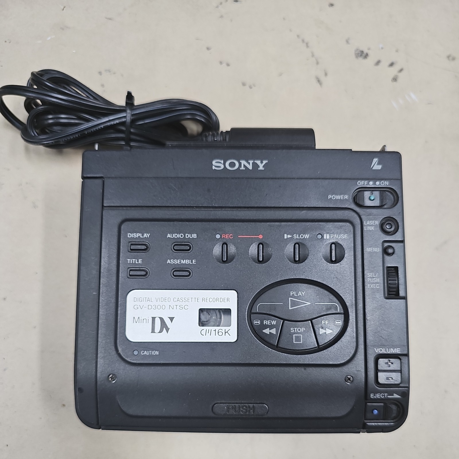 Sony GV-D300 MiniDV Video Cassette Recorder w/ Charger Batte