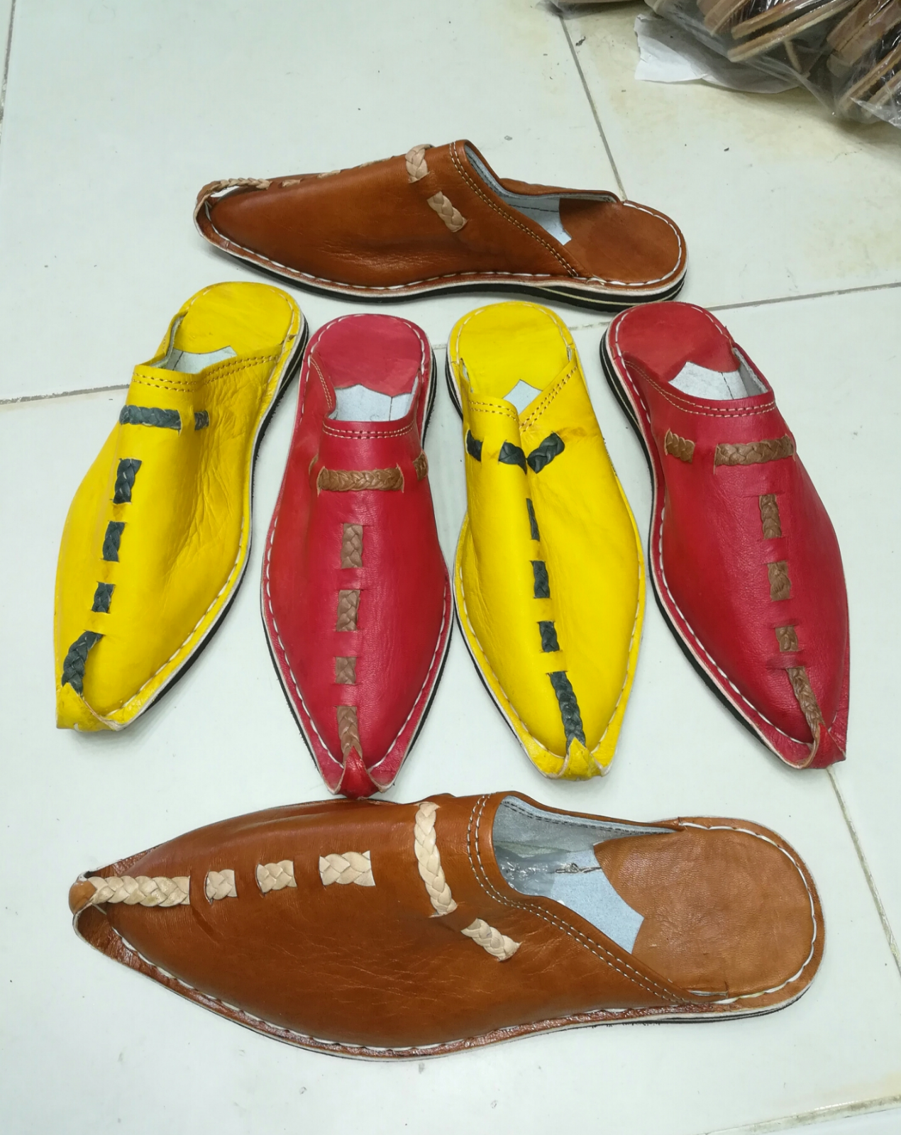 PANTOFOLA D’ORO Pantofole Babouches tradizionali marocchine da uomo fatte a mano in pelle a scelta