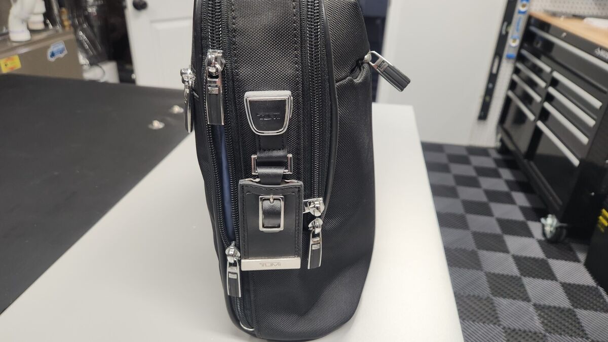 Tumi Arrivé Narita Slim Brief | eBay Tumi Arrivé Narita Slim Brief | eBay