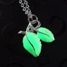 Metal 5/8" Glow in the Dark LEAVES Charm Pendant 18" Necklace Luminous