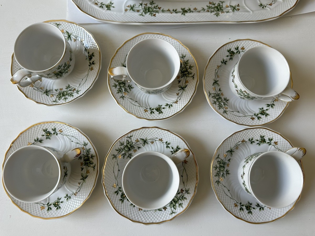 HOLLOHAZA Vintage collectible Hungary 18 piece Porcelain Tea