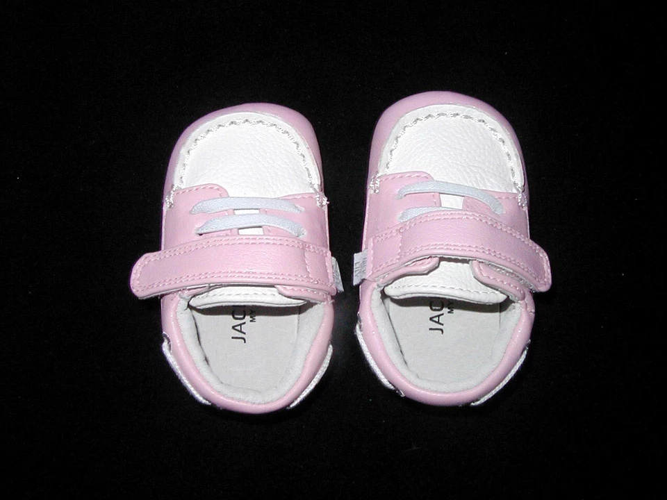NUEVO EN CAJA Rosa y Blanco Jack and Lily My Mocs 6-12 meses Cuero Zapato Correa Cierre Foto 2 de 4