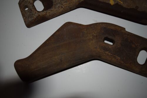 1963-1964 OEM FORD GALAXIE LEFT & RIGHT SIDE FRONT BUMPER BRACKETS - Foto 10 di 14