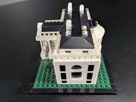 LEGO Architecture 21006 White House 2020 Near Complete Set with Base & Nameplate