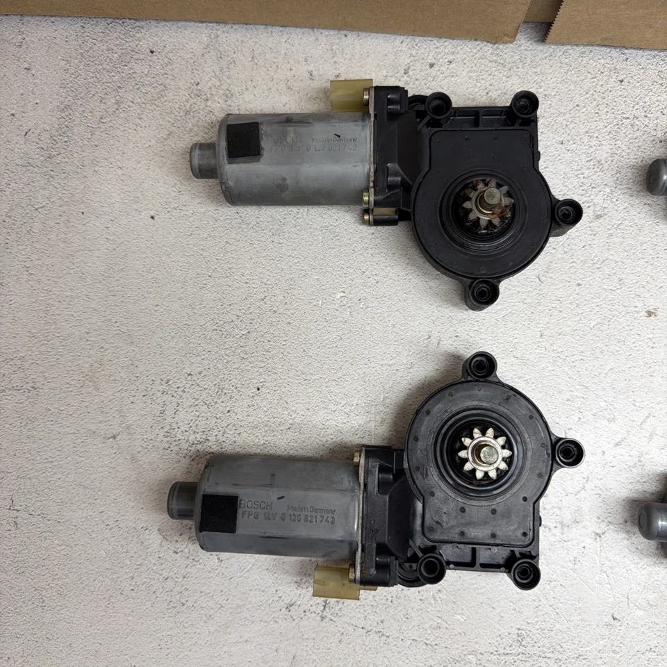1998-2000 VOLVO S70 2.4L GENUINE FRONT REAR LEFT RIGHT SET DOOR WINDOW MOTOR OEM - Image 3 of 4