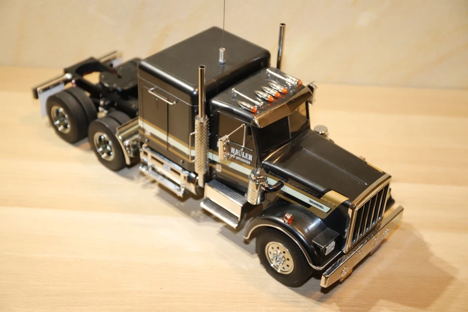 Tamiya LKW King Hauler LED, 1:14 Schwarz, RC Ferngesteuert  mit Anhänger - Bild 2 von 4