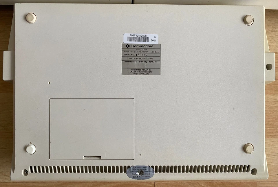 Commodore AMIGA 600-40MB HD- Kick 2.05 (37.350) con scheda CF WB.2.xx - Immagine 3 di 4