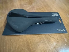 Fizik Antares R1 Open, LARGE Width Braided Carbon 152 mm Black Bike Saddle