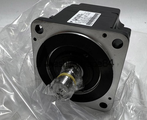 UNO NUOVO Servomotore Yaskawa SGMPS-02ADK-HA22 - Foto 3 di 3