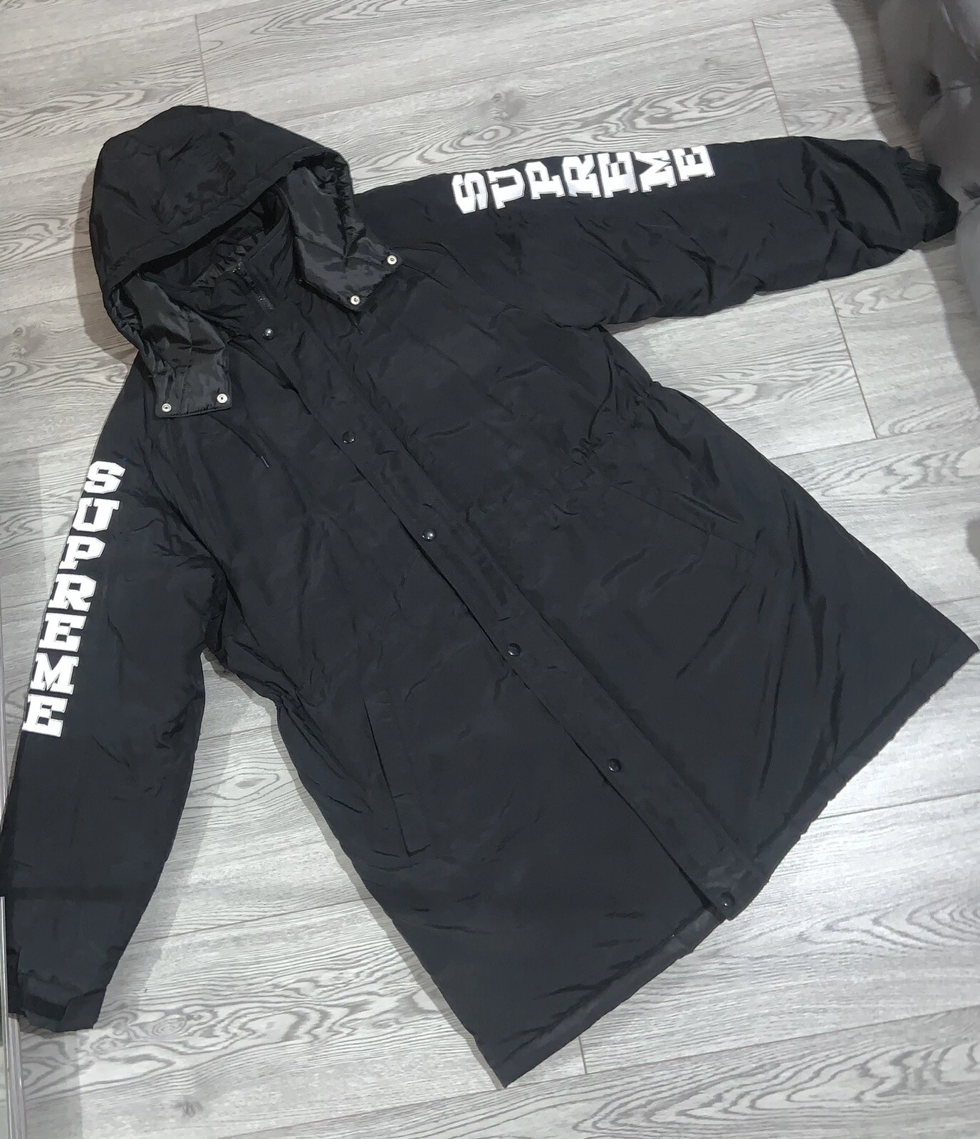 Manteau veste parka à manches noires Supreme logo Sideline L noir TOUT NEUF