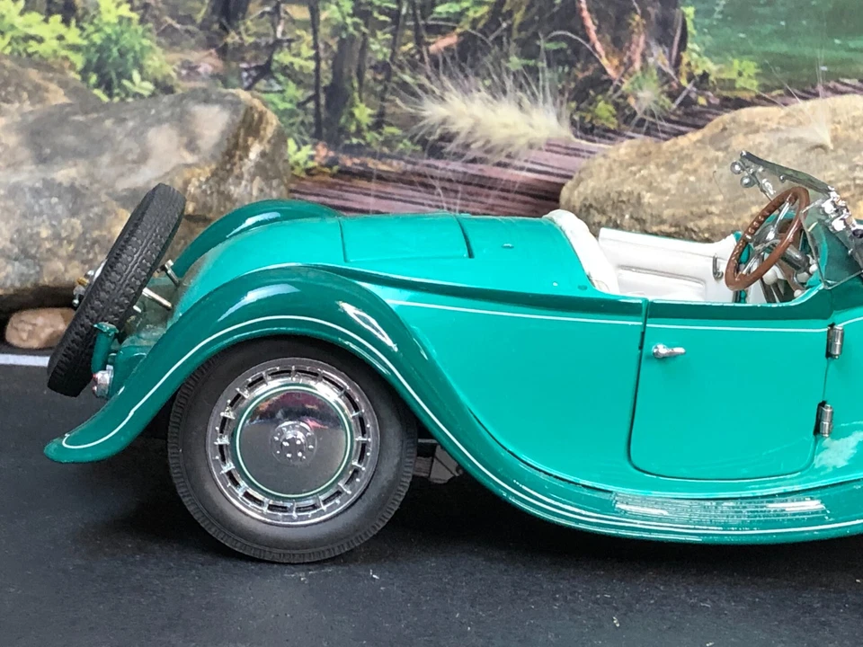 1:24 Diecast Franklin Mint GREEN 1929 BUGATTI ROYALE No Box AS-IS PARTS/REPAIR - Image 2 of 4