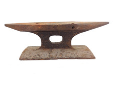 PETITE ENCLUME POUR BIJOUTIER HORLOGER OBET MAITRISE ANCIEN EN FONTE précision