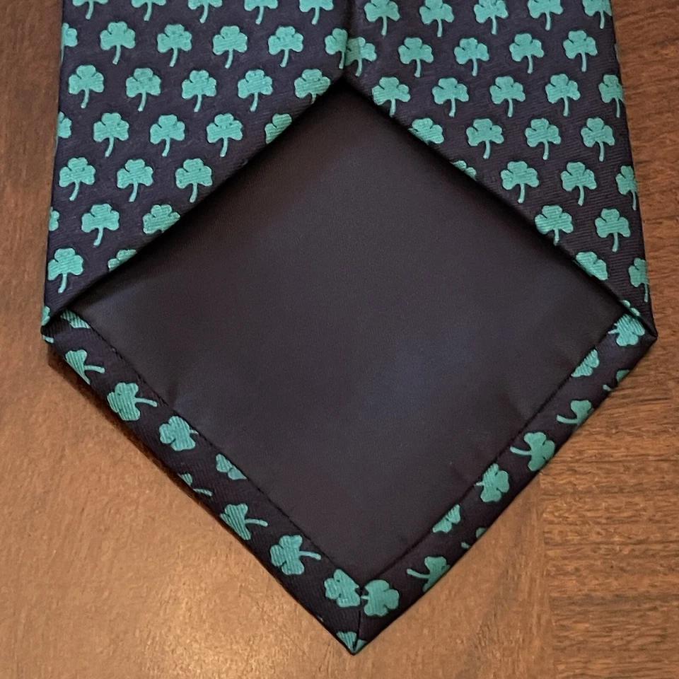 Utopia Green Blur Hand Made 100% Rayon Men’s Neck Tie Made In China - Image 2 of 4