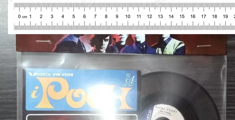 recente gadget NO 45 giri NO music (NO real 7") i pooh vieni fuori uomo di ieri - Immagine 3 di 4