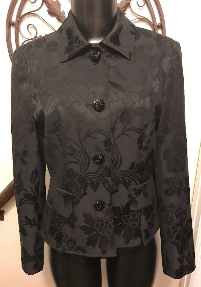 Chaqueta blazer para mujer talla 6P INC International Concepts Petite negra floral Foto 2 de 4
