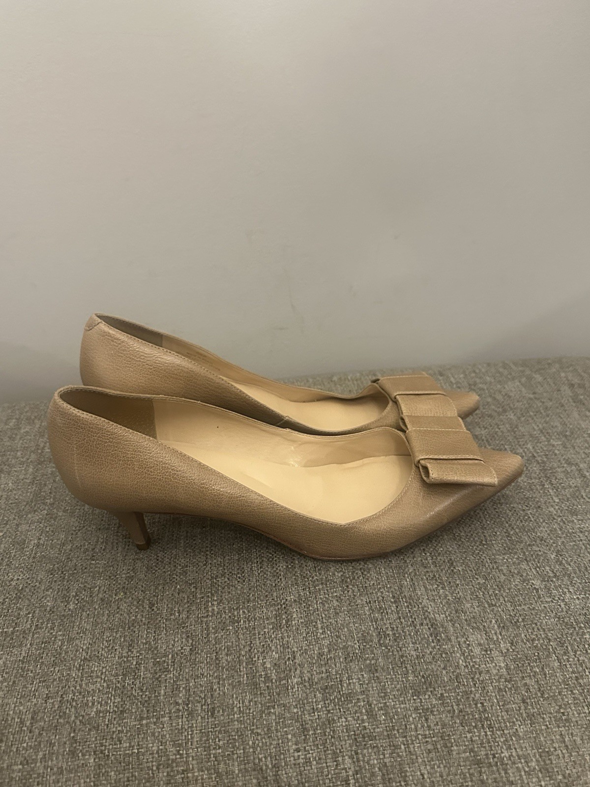 Talbots Women’s Leather Tan Low Heel Bow Size 9.5