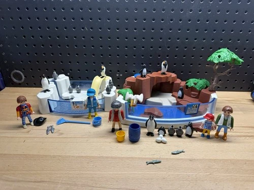 Vintage Playmobil Penguin Exhibit Set 4462 9062 Mostly complete No BoxManual Zoo