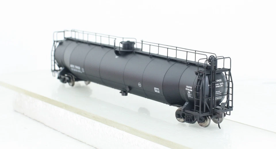 HO Atlas 1721-4 American Car & Foundry ACF 33,000 Gallon Tank Car ACFX 17433 - Image 4 of 4
