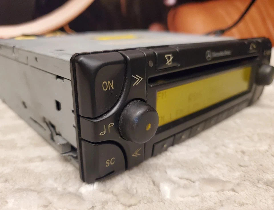 Original Mercedes Audio 30 APS Becker BE4715 for w210 w202 w140 w124 CLK SLK - Bild 3 von 4