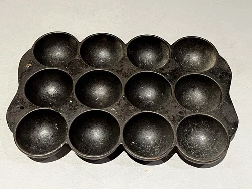 Vintage Wagner Ware  12 Hole Gem Cast Iron Danish Aebleskiver Takoyaki Pan #1328