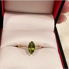 Peridot marquis cut ring 18k gold band August birthstone gemstone Size 7.5 