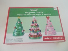 NEW CREATOLOGY Fringe CHRISTMAS Tree Craft Kit Ages 4