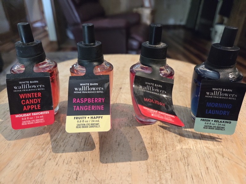 18 Brand NEW White Barn Wallflowers and 4 Plug-ins!! Bath & Body Work Home Scent