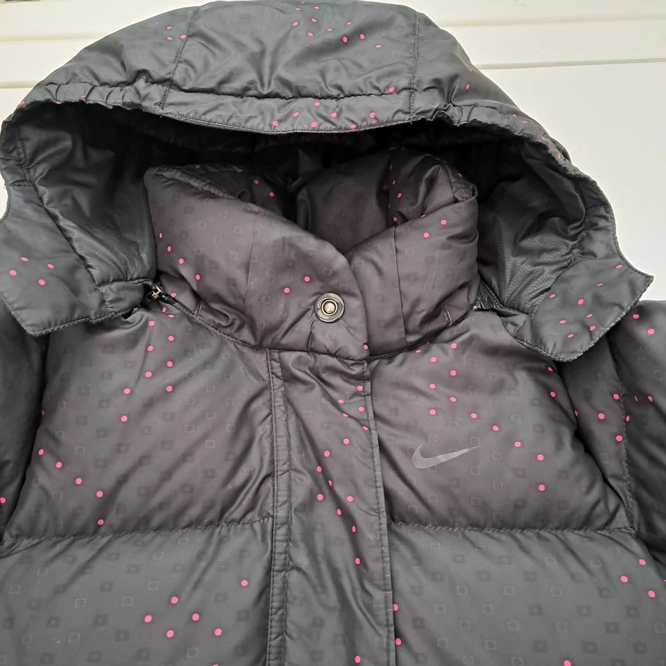 Nike vintage womens down jacket 550,  Size 8-10. Dark Grey With Pink Dots. - Image 3 of 4