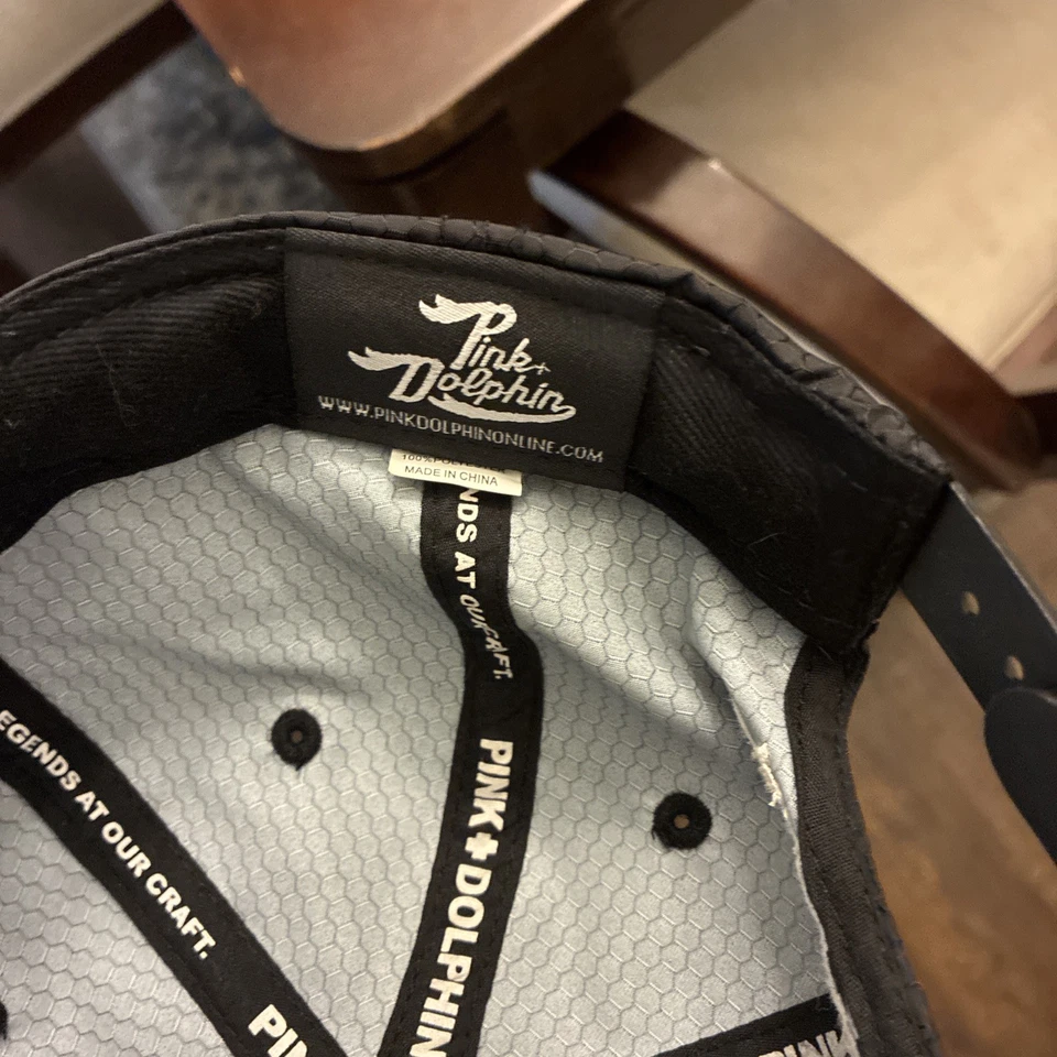 Sombrero Pink Dolphin Ocean Academy Snap Back Material Agua Nunca Usado. ¡Raro! Foto 3 de 3