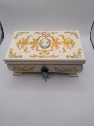 Rare Avon Cameo Jewelry Box W/ Mirror & Drawer Princess French Provencal Wood