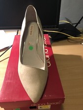 Diana Ferrari Gold Heels Size 10.5 Close Toe New In Box