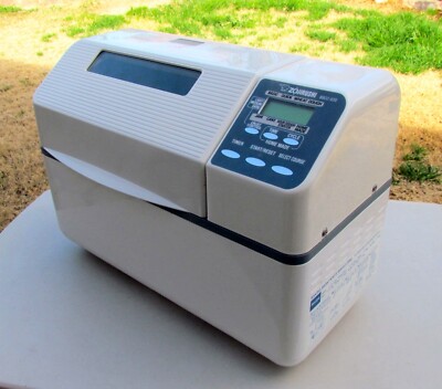ZoOJIRUSHI BBCC-X20 2 LB DUAL PADDLE AUTOMATIC BREAD MAKER - READ DESCRIPTION!