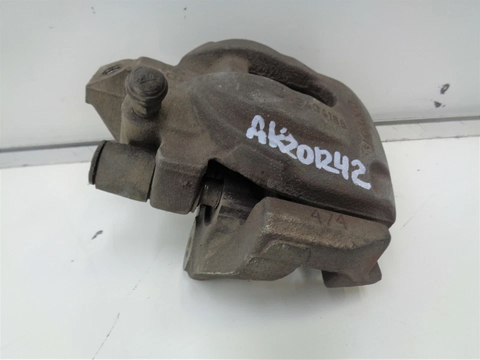 Pinza de freno trasera derecha pasajero Volvo XC70 2003-2006 OEM AK201242 Foto 4 de 4