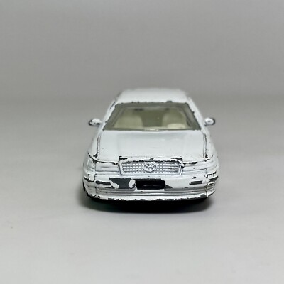 Zyll Zee Lexus LS400 White 1:64 Scale Diecast Diorama Model Car
