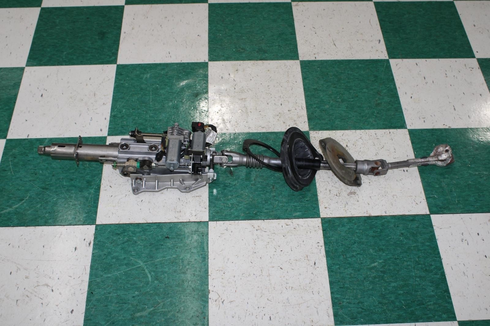 Maserati Ghibli 2014-2019 Steering column