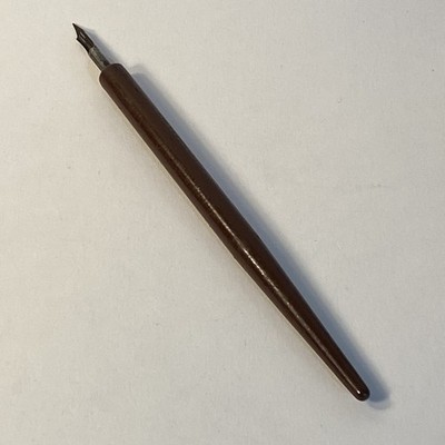 Hunt's Crow Quill Brown Wood Dip Pen Nib Holder w/Hunt 102 Nib Vintage