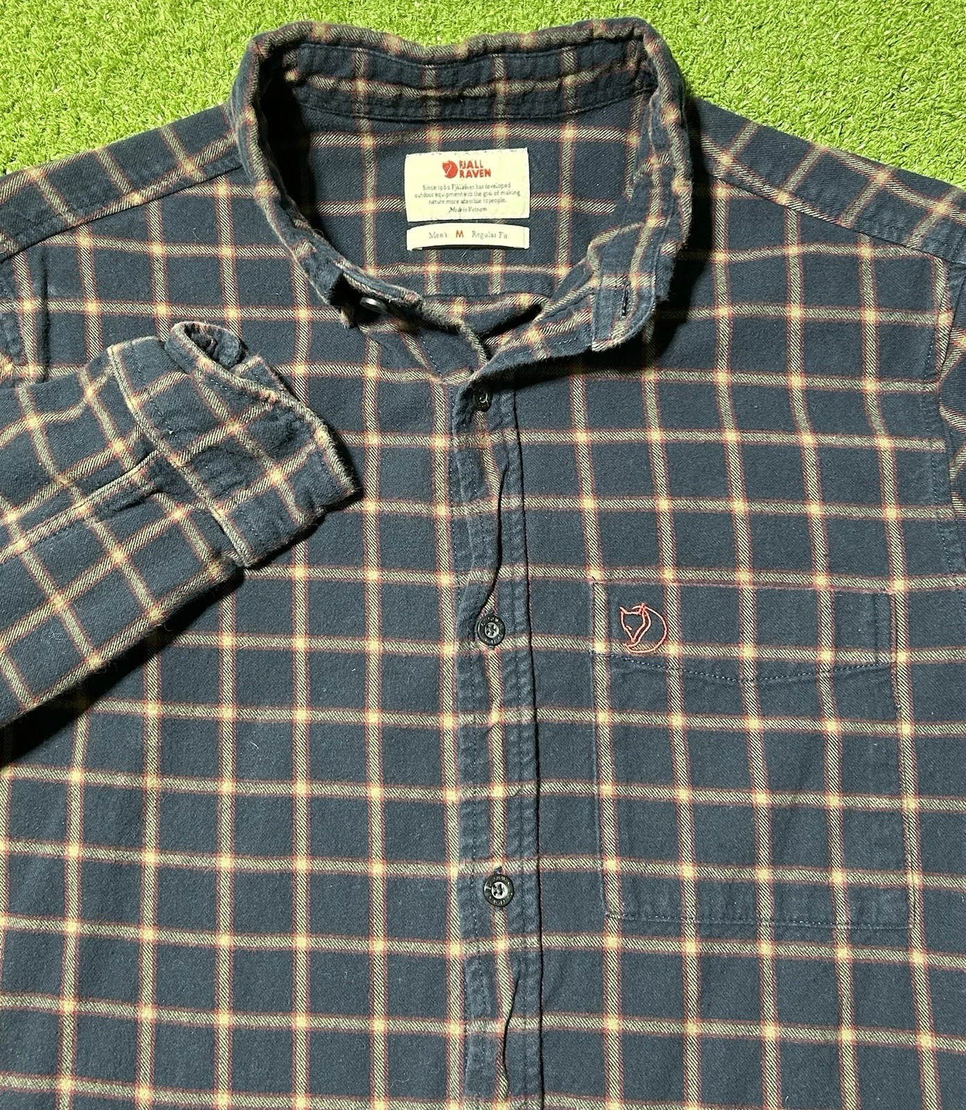 Fjallraven Fjallglim Flannel Shirt Mens Medium Plaid Long Sleeve Outdoor
Opens in a new window or ta